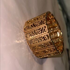 Elegant Gold Filigree Bracelet